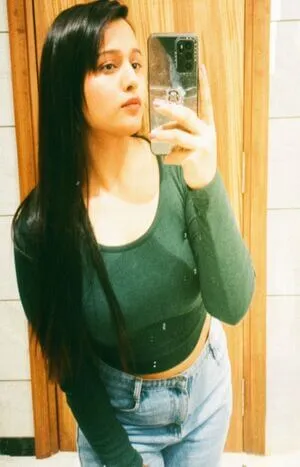 call girls service in Laxmi Nagar