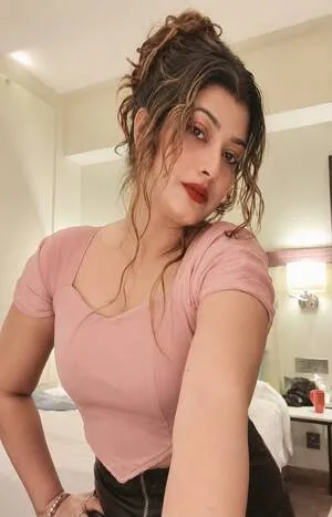 call girls in Laxmi Nagar