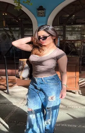 VIP call girl in Laxmi Nagar