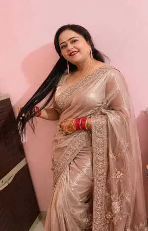Independent Call Girls in Laxmi Nagar