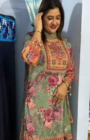 Independent Call Girls in Laxmi Nagar